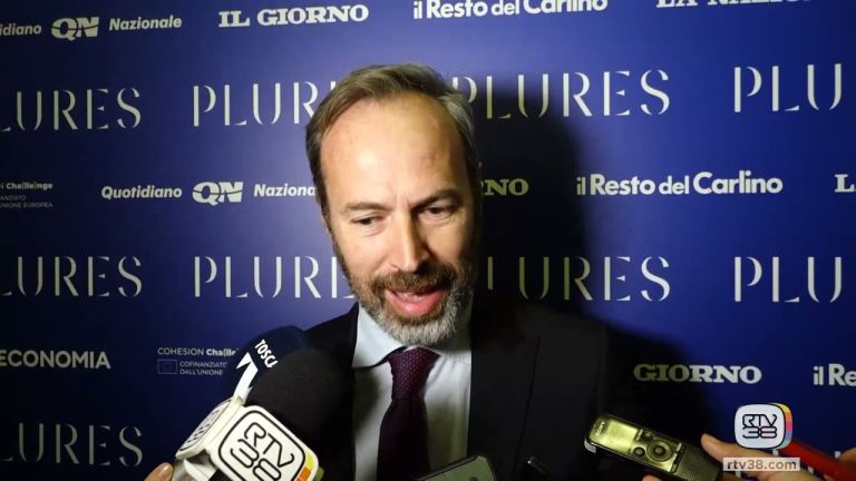 Plures alla politica: Superare le incertezze e puntare sulla multiutility toscana