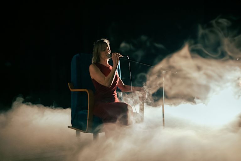 Abracadabra, Babilonia Teatri porta in scena la poesia della magia a Pisa