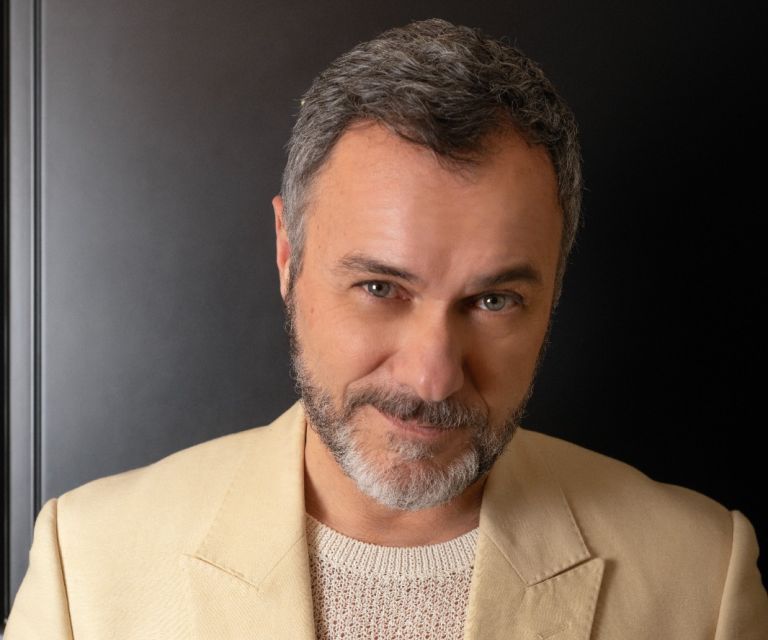 Malinconico moderatamente felice: ai Teatri di Siena arriva Massimiliano Gallo