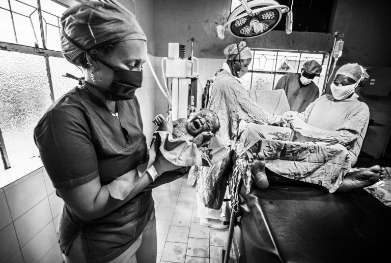 Uganda, viaggio visivo sulle tracce dei missionari. Mostra di Fabio Muzzi