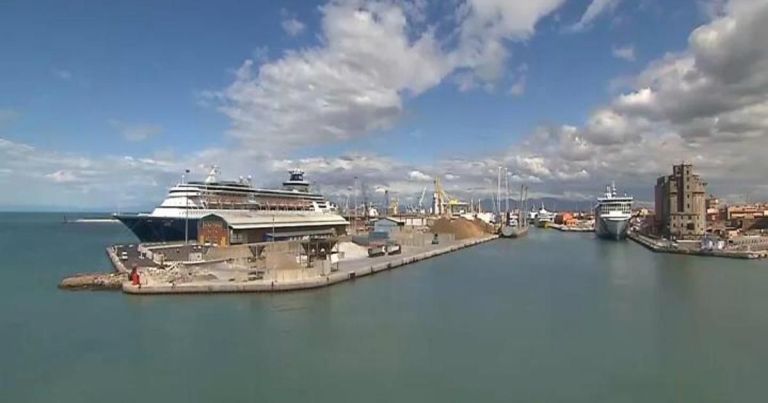 Morto marittimo. A Livorno il porto si ferma. Sciopero degli addetti