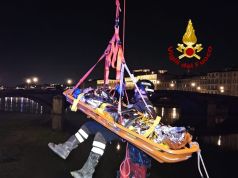 Recuperato 26enne caduto nell’Arno: salvato da un vigile del fuoco che passava per caso