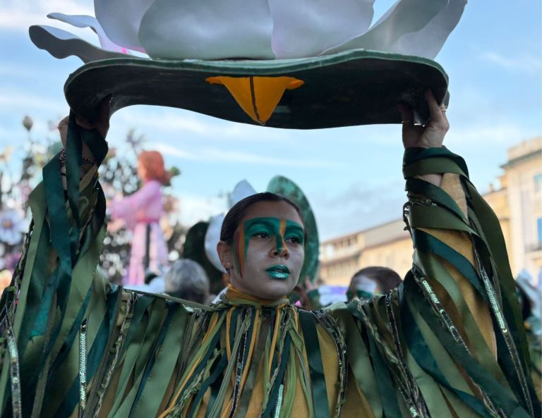 Carnevale di Viareggio, edizione da record tra incassi storici e satira internazionale