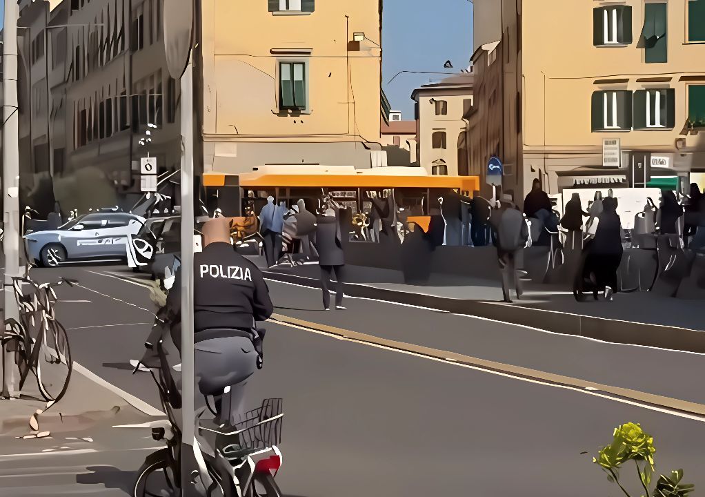 Allarme bomba livorno-artguru Polizia al lavoro per l'allarme bomba