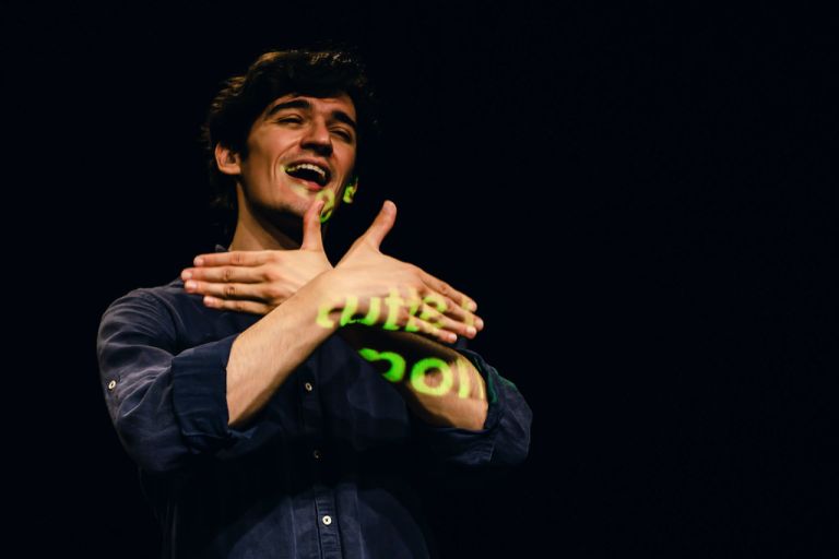 Foresto. Al Teatro Cantiere Florida la preghiera laica della compagnia Babilonia Teatri