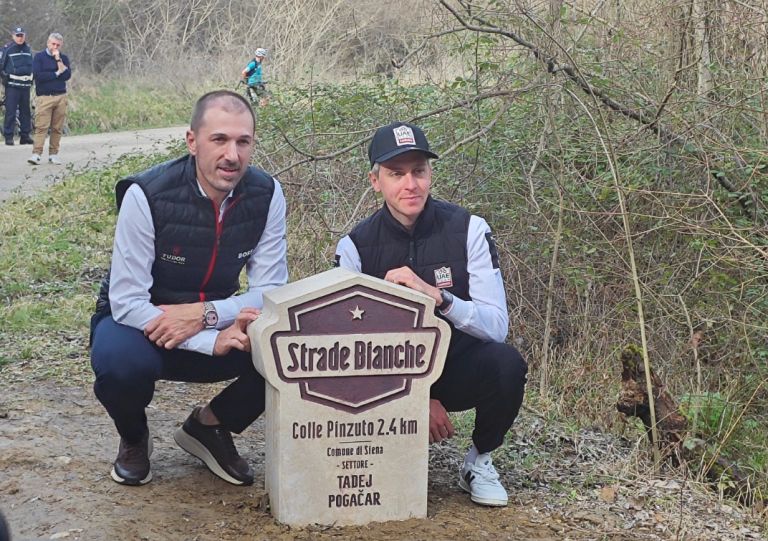 Strade Bianche. A Tadej Pogacar il cippo di Colle Pinzuto. Lo sloveno nella storia della corsa