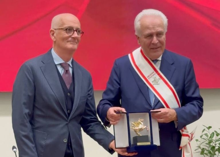 Franco Gabrielli insignito del Pegaso d’Oro: la Toscana premia una vita al servizio dello Stato