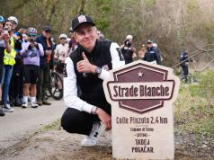 Tadej Pogačar entra nella leggenda eterna delle Strade Bianche: Colle Pinzuto dedicato al suo nome