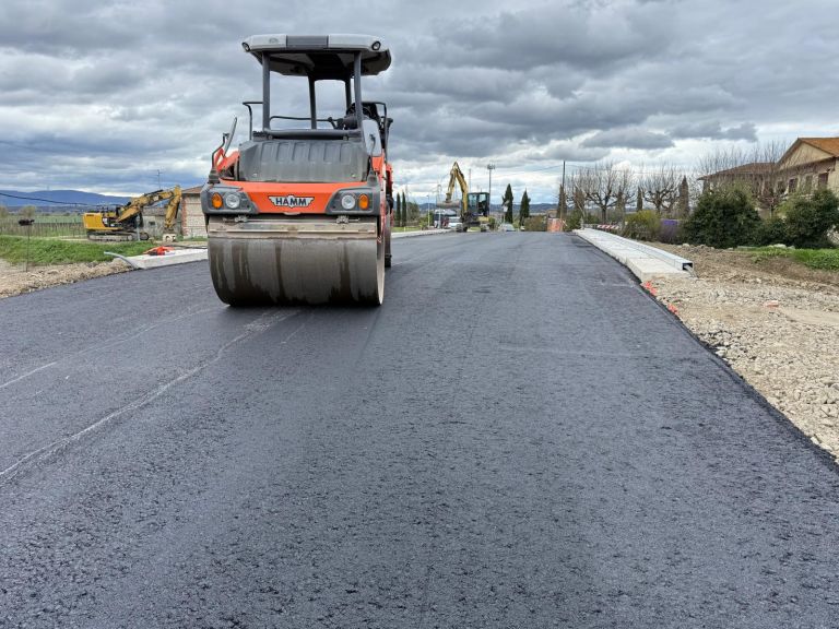 Riapre il ponte sul canale Maestro della Chiana. Ricostruito con un intervento da oltre un milione di euro