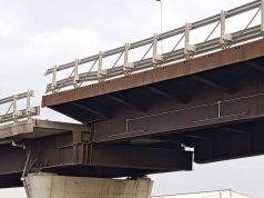 FiPiLi. Crolla a Calambrone il ponte che si immette nel porto di Livorno. Strada interrotta