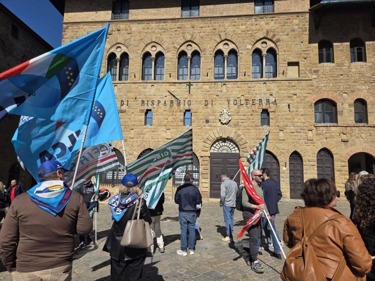 Banca Volterra, filiali chiuse per protesta. Nuovo sciopero il 24 aprile