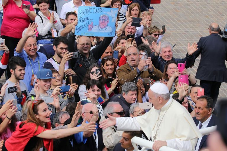 Un anno senza papa Francesco. Le molte volte in Toscana