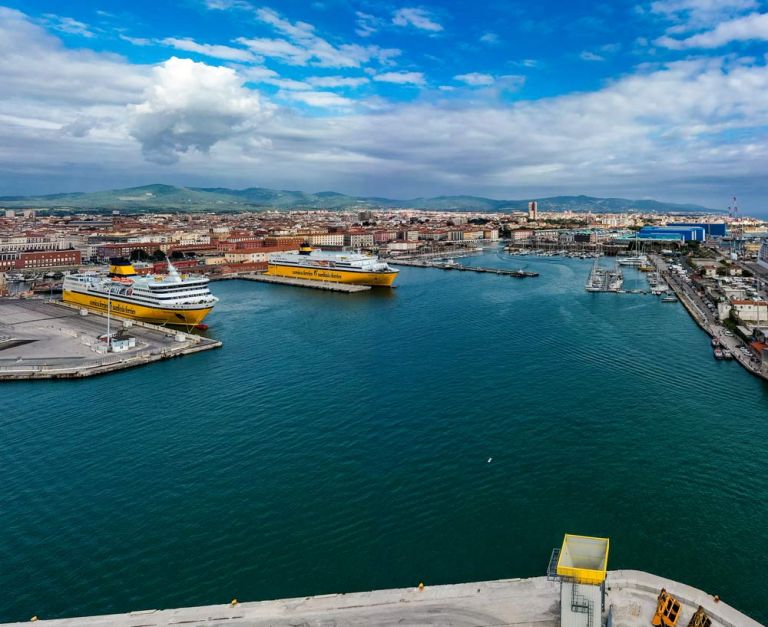 Aumentano del 14% le infiltrazioni criminali nei porti italiani: Livorno tra i più esposti