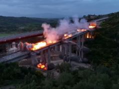 La spettacolare demolizione del viadotto “La Coscia” sulla E78 Grosseto-Siena