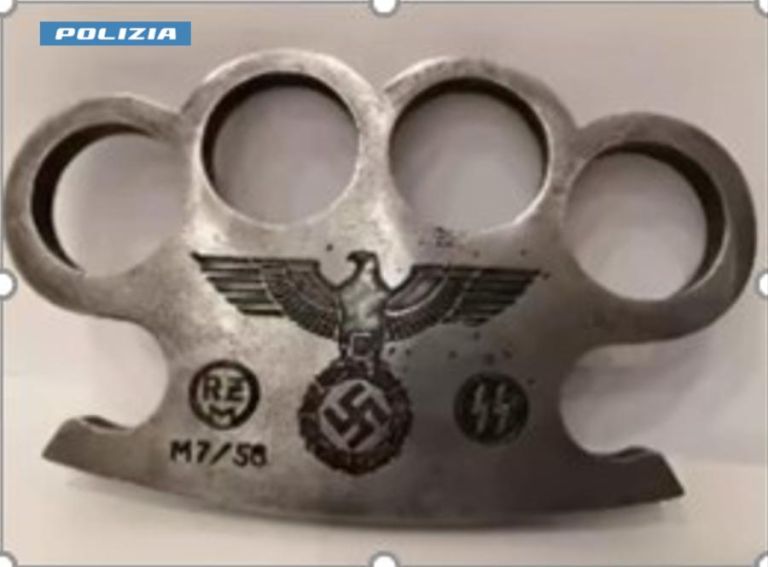Inchiesta minori fascisti. Inquirenti parlano di “odio razziale, apologia fascismo e materiale pedopornografico”