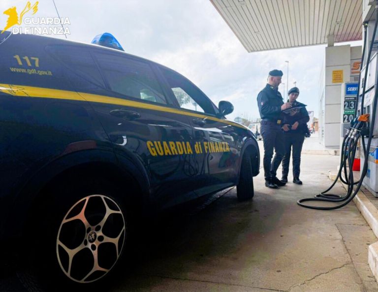 Sequestrati oltre 30 mila di gasolio: sottratti al mercato irregolarmente