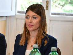 Ritirate le deleghe all’assessore Bertoneri: il passaggio a FdI e le crepe in giunta
