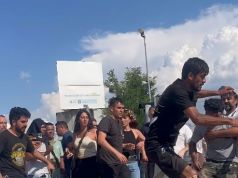 Scontri alla protesta sindacale davanti ad azienda cinese: tre arresti e diversi agenti feriti