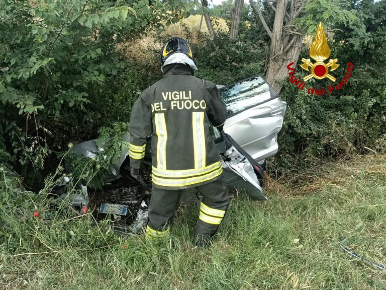 Incidente mortale in Strada della Trappola: deceduto 34enne e ferita bambina di sei anni