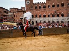 Palio 2 luglio, la Giraffa vince la seconda prova