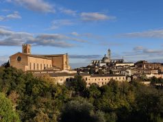 Il gioco si unisce alla cultura sulle tracce di scrittori, poeti e drammaturghi. Al via Caccia al tesoro letteraria per le strade del centro di Siena