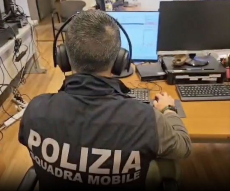 Smantellata organizzazione specializzata in truffe di auto di lusso: 41 indagati