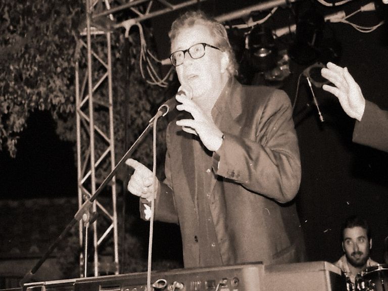 Addio a Peppino di Capri: il re della melodia e quelle notti magiche alla Bussola di Viareggio