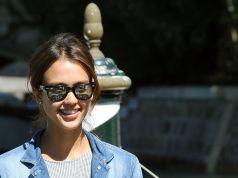 Jessica Alba, a sorpresa all’Isola del Giglio. I vip scelgono l’arcipelago