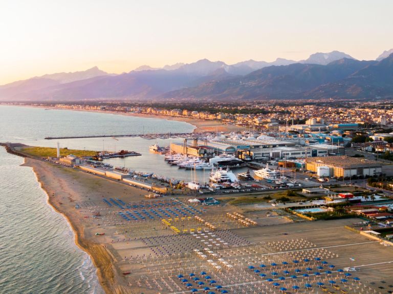 L’importante è non rispondere: a Viareggio la trasparenza verso i cittadini si fa col silenziatore