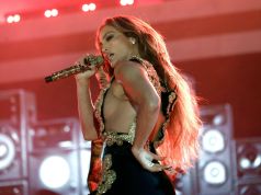 Jlo a passeggio per Siena. Dopo il live a Taormina, vacanza per la regina del pop
