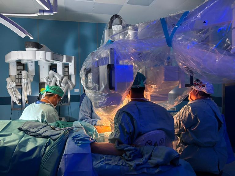 Sanità, a Pisa la rivoluzione della super-microchirurgia: già sette interventi con il robot