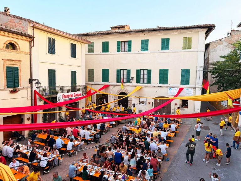 Commercio, bando da 340mila euro per i centri commerciali naturali