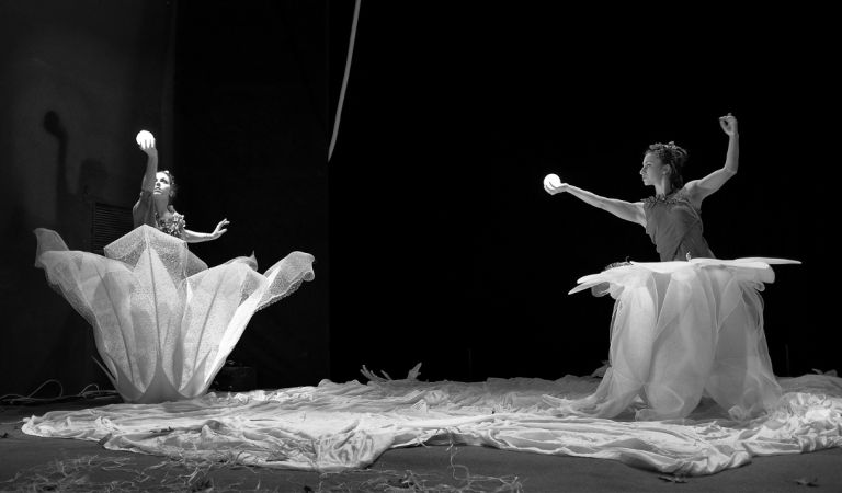 Praesentia. Antitesi Teatro Circo presenta il nuovo workshop con Martina Favilla e Elvira Todaro