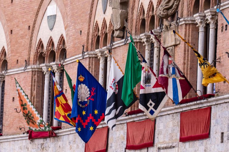 Palio di Siena. Maltempo su piazza del Campo. Ancora un rinvio