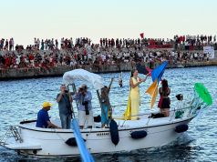 Giglio, rione Moletto vince Palio marinaro e festteggia come i norvegesi di Halland