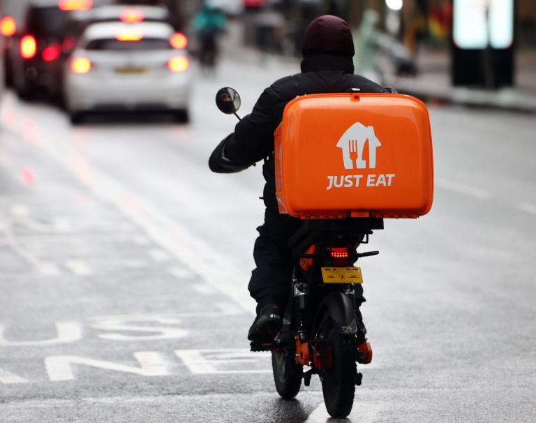 Riders, accordo con i sindacati per l’emergenza caldo