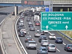Strade, 25 milioni di auto attese nel fine settimana. Traffico da bollino rosso