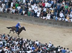 Palio, “ultime mosse degenerazione perversa”. Invito alla riflessione