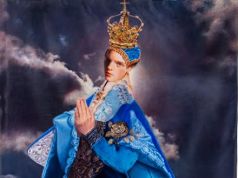 Palio di Siena. Dove inizia l’arte e finisce la regola: è polemica per il drappellone. La risposta della Chiesa: Il Comune guidi di più l’artista