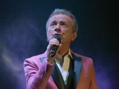 “Ho iniziato a suonare per fare colpo sulle ragazze”. Pupo si racconta alla vigilia del suo concerto in Versilia
