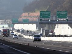 In Autostrada contromano per 50 chilometri. Sotto effetto di cannabis. Tedesca arrestata