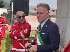 Il sindaco dice no al Cpr ad Aulla, centrodestra all’attacco: “Pensi ad amministrare la città”. La sinistra: “Si dimetta da presidente provinciale”
