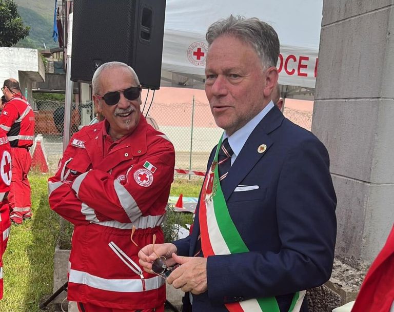 Il sindaco dice no al Cpr ad Aulla, centrodestra all’attacco: “Pensi ad amministrare la città”.  La sinistra: “Si dimetta da presidente provinciale”