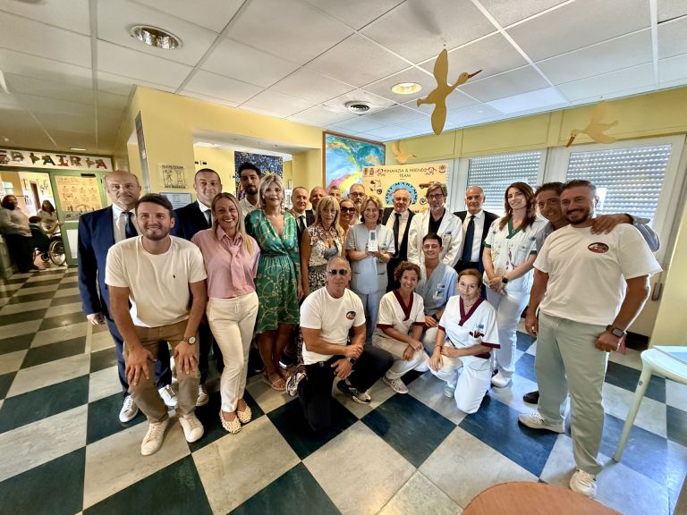 Pediatria, donato all’Ospedale Misericordia un bilirubinometro per lo screening non invasivo dell’ittero neonatale