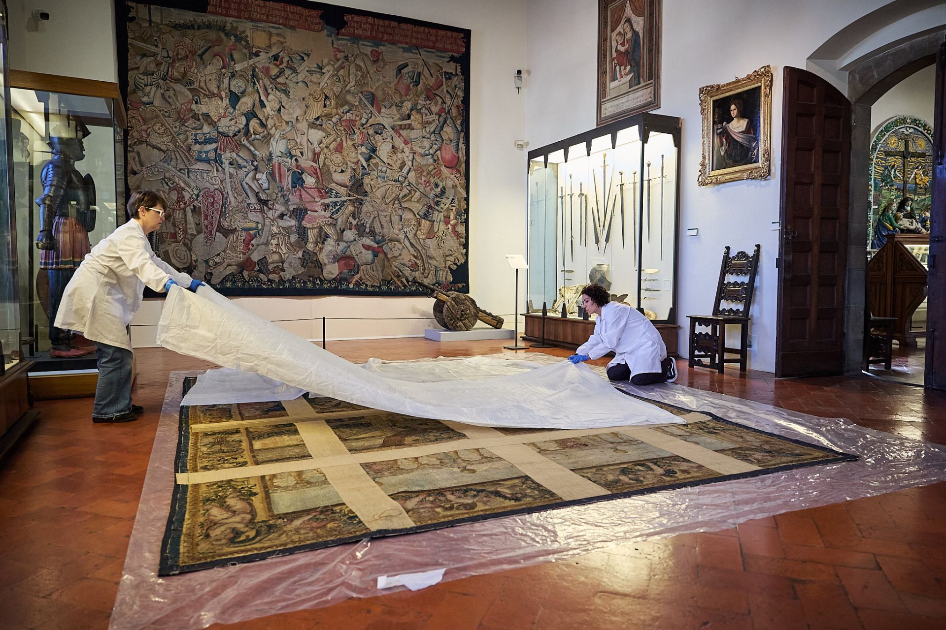 3. Spostamento arazzo Banchetto di Psiche_Bargello_OPD©NicolaNeri289WEB__2NN2467
