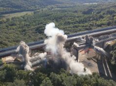 Un passo in avanti per la Siena-Grosseto: abbattuto il viadotto Calcinaia Il viadotto abbattuto