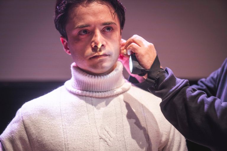 Te lo giuro sul tuo ex. Jonathan Canini in scena con il nuovo spettacolo dedicato all’arte della bugia