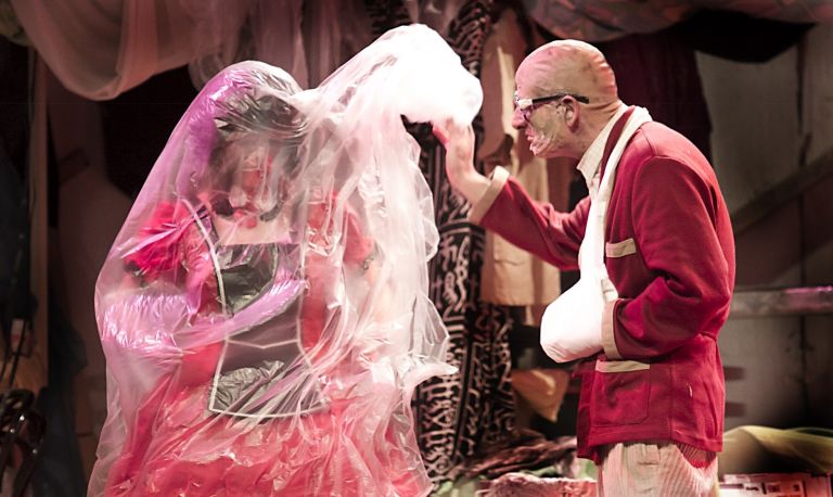 Trilogia dell’Amor Meccanico. Alessandro Riccio al Teatro di Fiesole con il primo episodio: La meccanica dell’amore